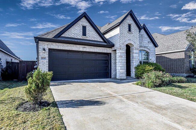 Building Photo - 4946 Hitchings Ct