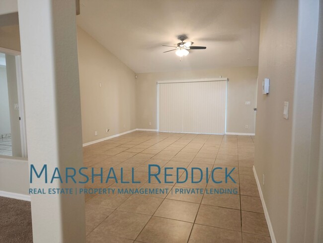 Building Photo - Single Family Home in Cape Coral - 4 Bedro...