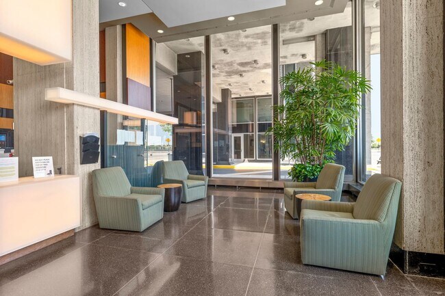 Building Photo - 400 E Randolph St