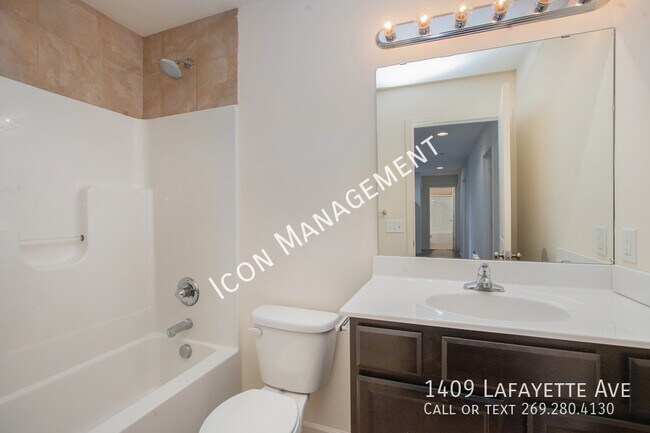 Building Photo - 1409 Lafayette Ave
