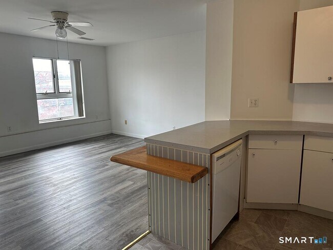 Building Photo - 1334 Dixwell Ave