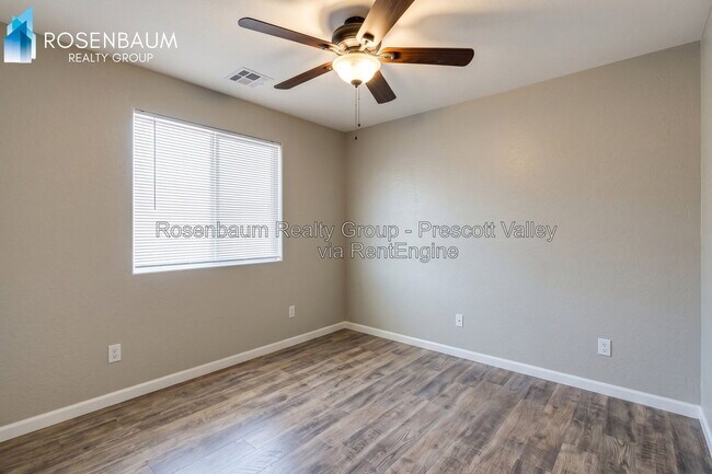 Building Photo - 3133 N Yavapai Rd E