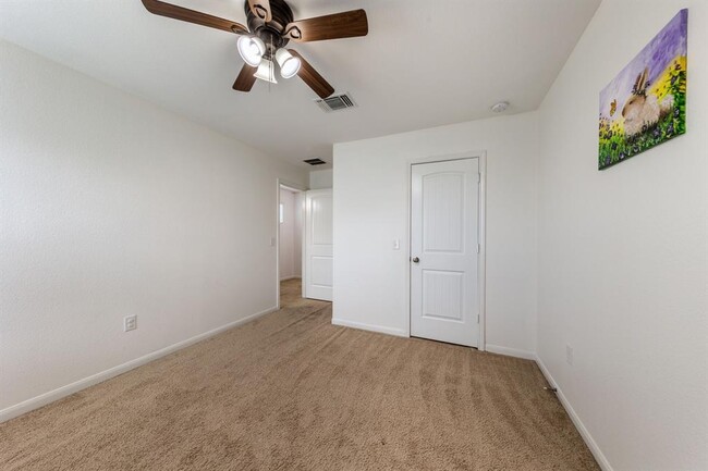 Building Photo - 925 Woodduck Trail