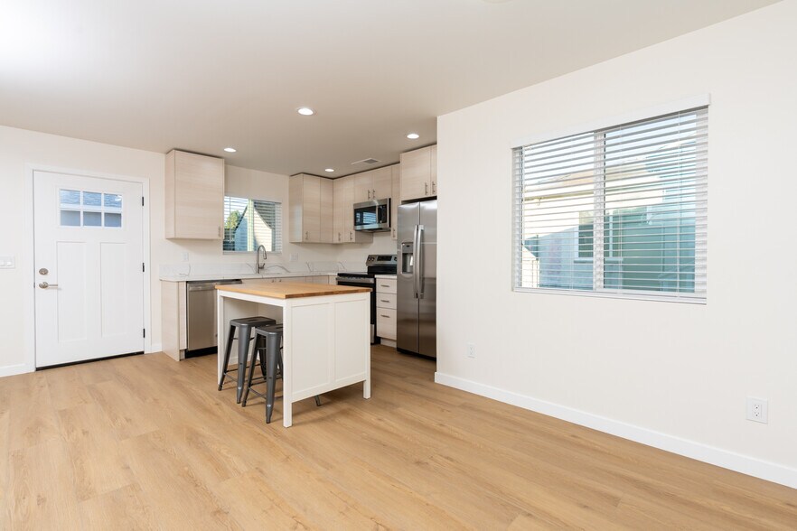 Building Photo - 4826 Rolando Blvd