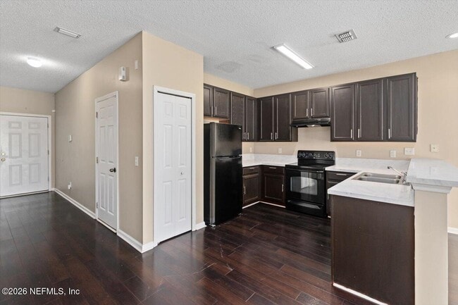 Building Photo - 8618 Ribbon Falls Ln