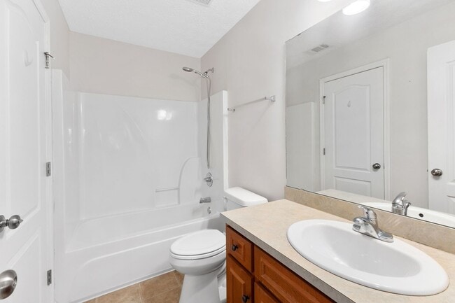 Building Photo - 2507 Hickoryridge Dr