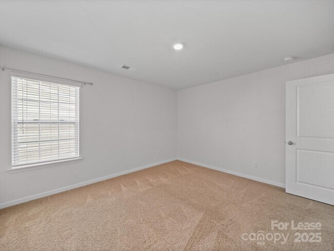 Building Photo - 1008 Hudson Taylor Ln