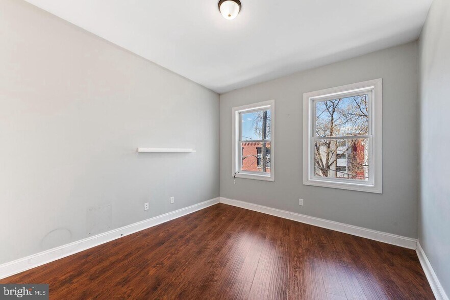 Building Photo - 2478 Frankford Ave