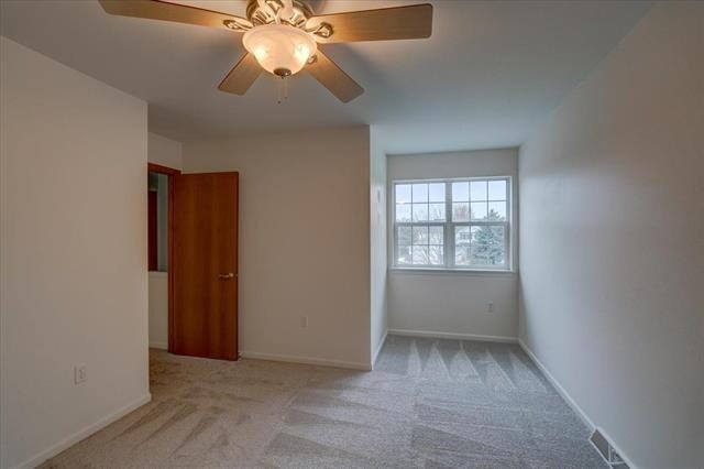 Building Photo - 3020 Selkirk Dr