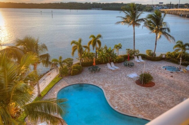 Building Photo - 8800 Bay Pines Blvd