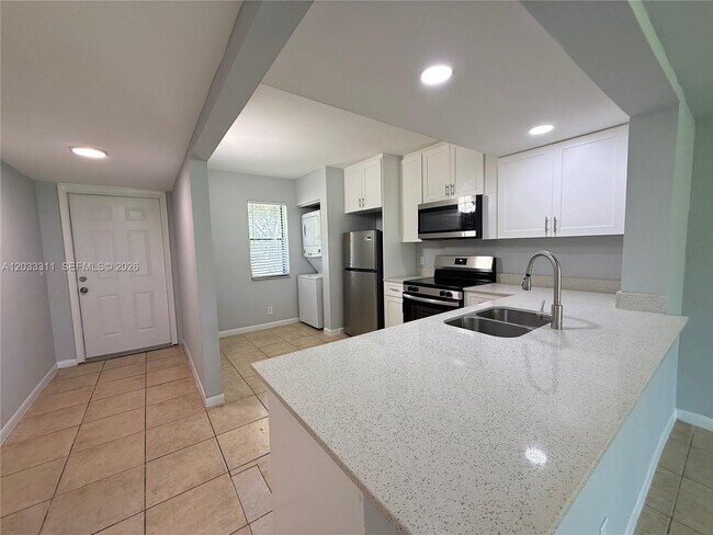 Building Photo - 4885 Arjaro Dr