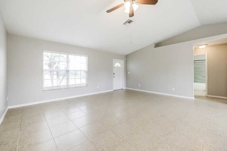 Building Photo - 1216 Belgrave St