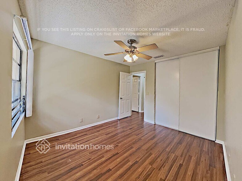 Building Photo - 10441 NW 12th Ct