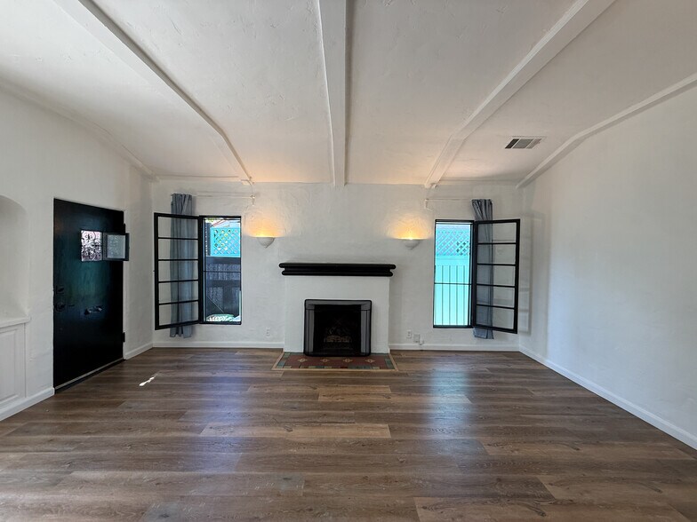 Building Photo - 7269 Waring Ave