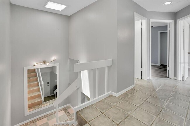 Building Photo - 15217 W Pond Woods Dr