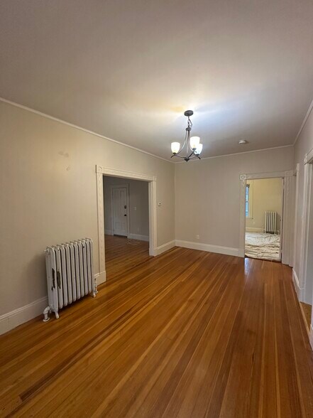 Building Photo - 38 Hobson St