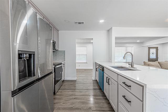 Building Photo - 1805 W Cedar Elm Dr