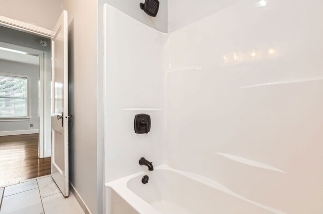 Building Photo - 3002 Lafayette Ave