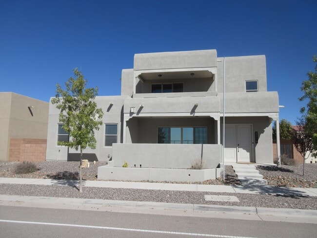 Building Photo - 2215 Stieglitz Ave SE