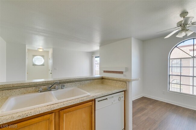 Building Photo - 2963 Juniper Hills Blvd