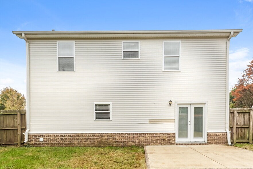 Building Photo - 8002 Starling Ct