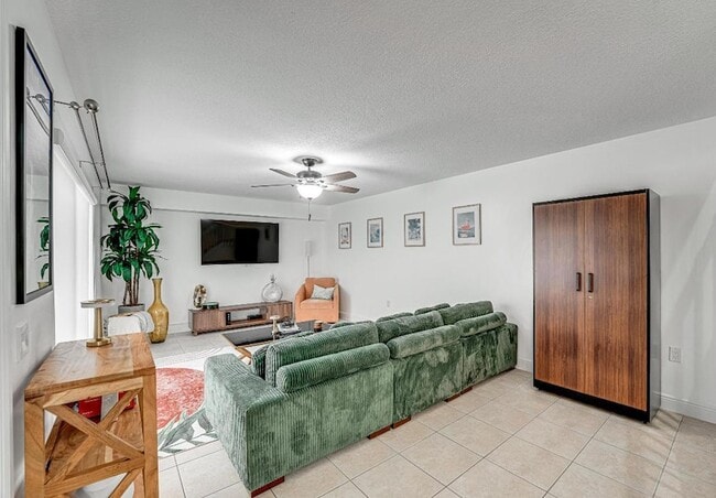 Building Photo - 2439 24th Way