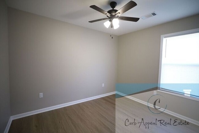 Building Photo - Move in special of $800!! Beautiful new construction 3 bed / 2 bath home - Lake City