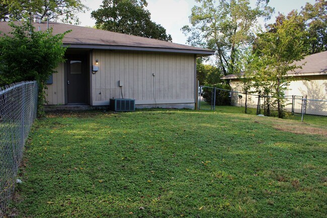 Building Photo - 3608WE