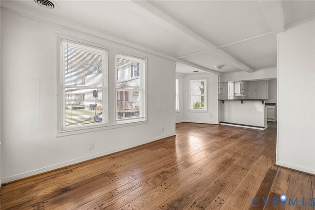 Building Photo - 107 S 9th Ave