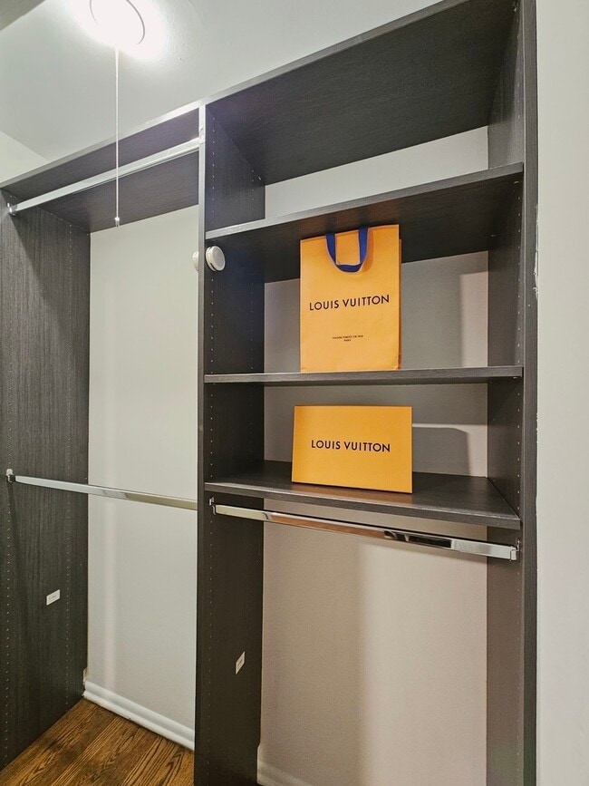 Building Photo - 311 Maple Ave