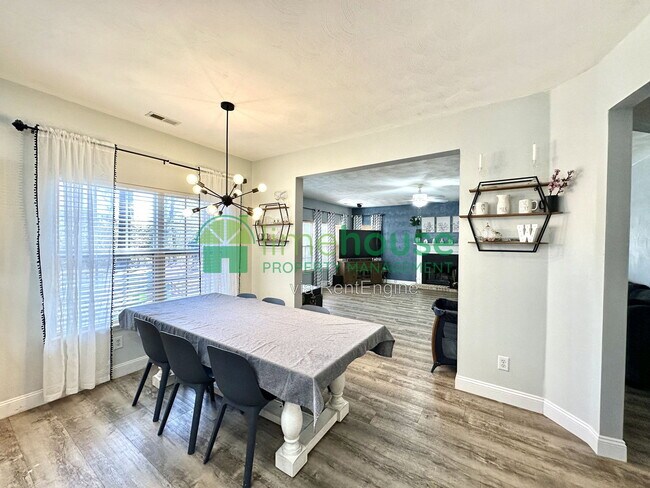Building Photo - 4413 Valera Ct