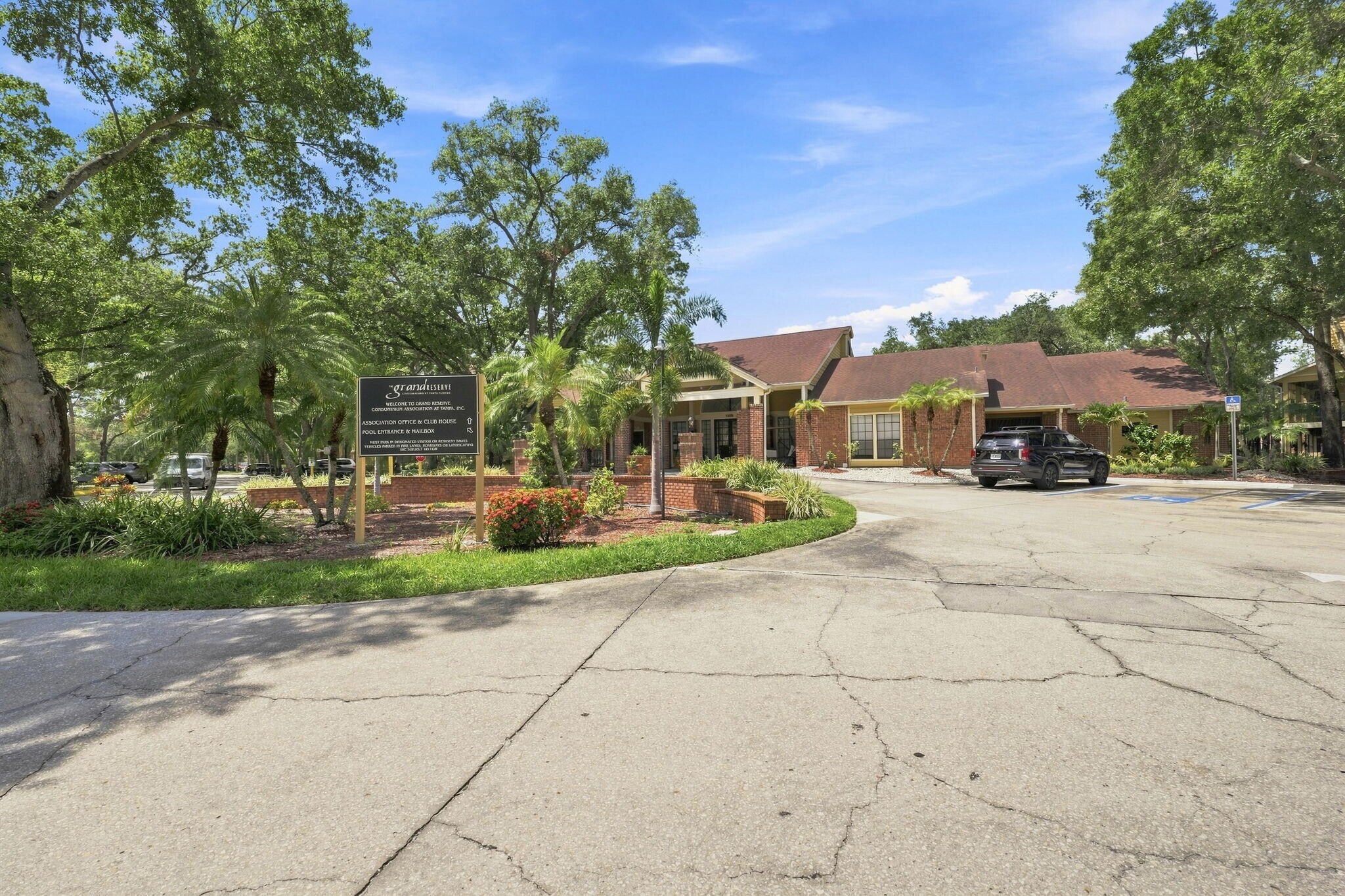 Building Photo - 8630 Mallard Reserve Dr