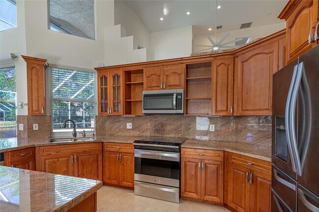 Building Photo - 9901 NW 48th Ct