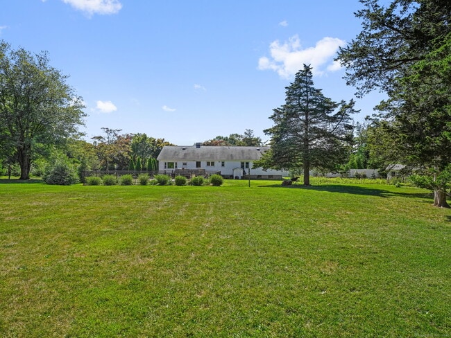 Building Photo - 570 Morehouse Rd