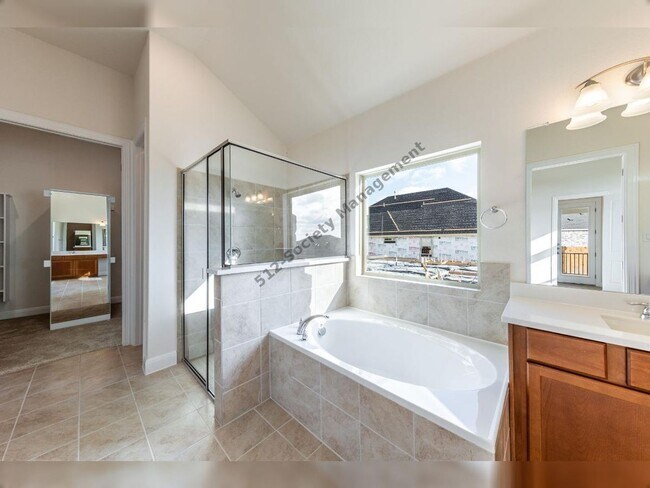 Building Photo - 320 Coral Gate Trail