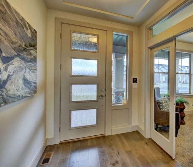 Building Photo - South East Boise Home