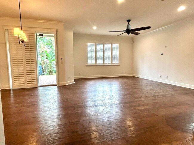 Building Photo - 2024 Foxtail View Ct