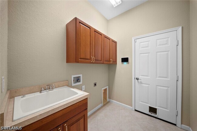 Building Photo - 7914 Founders Cir