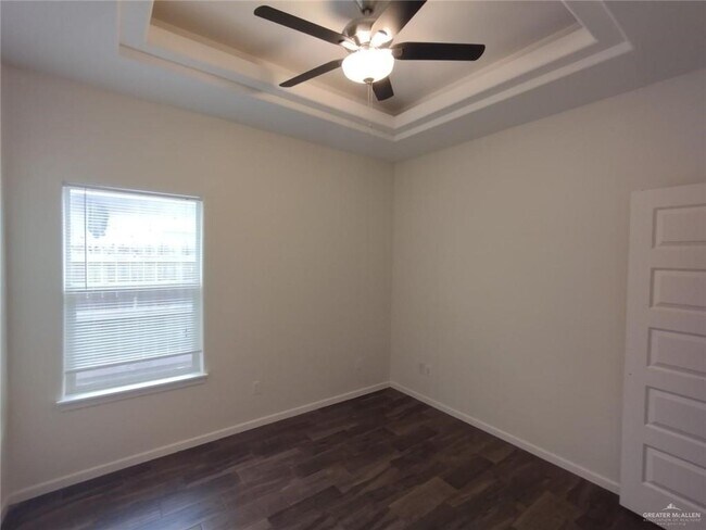 Building Photo - 16 Downing Ave