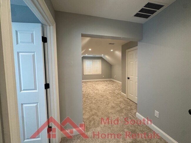 Building Photo - 1965 Cordes Rd