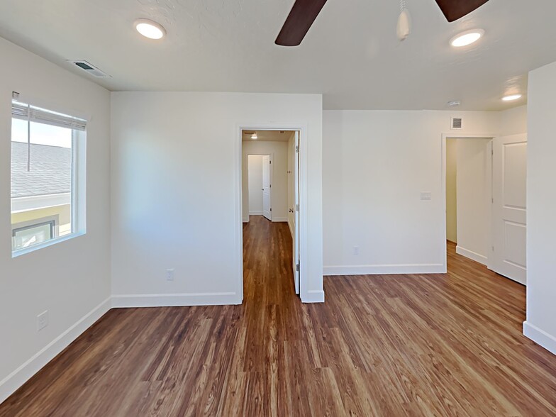 Building Photo - 6584 Old Forest Dr