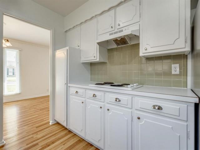 Building Photo - 1718 Crescent Dr