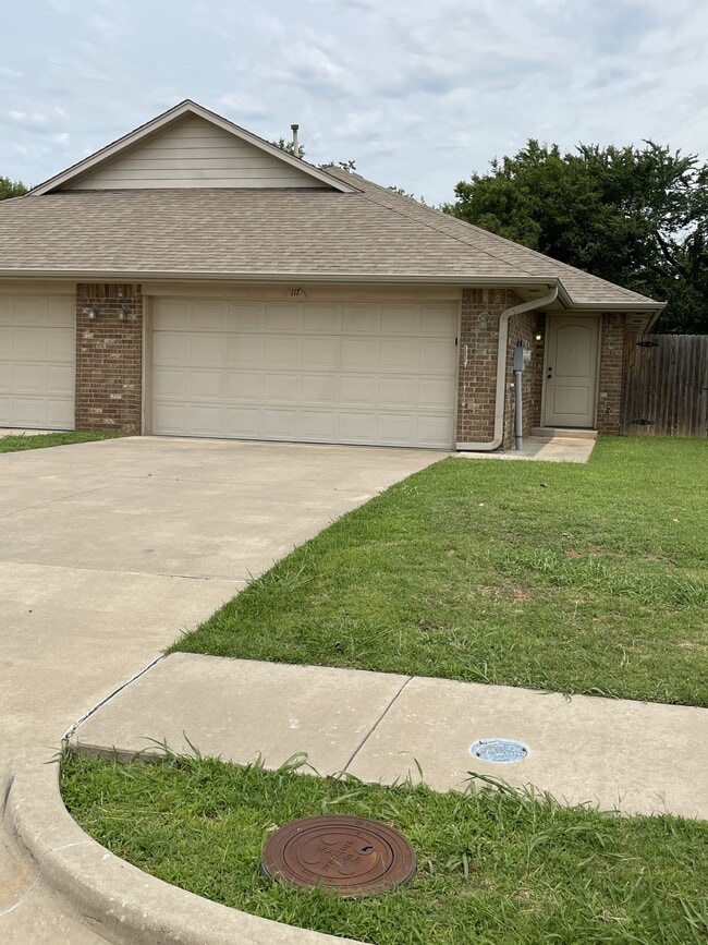 Building Photo - 117 Ashley Dr