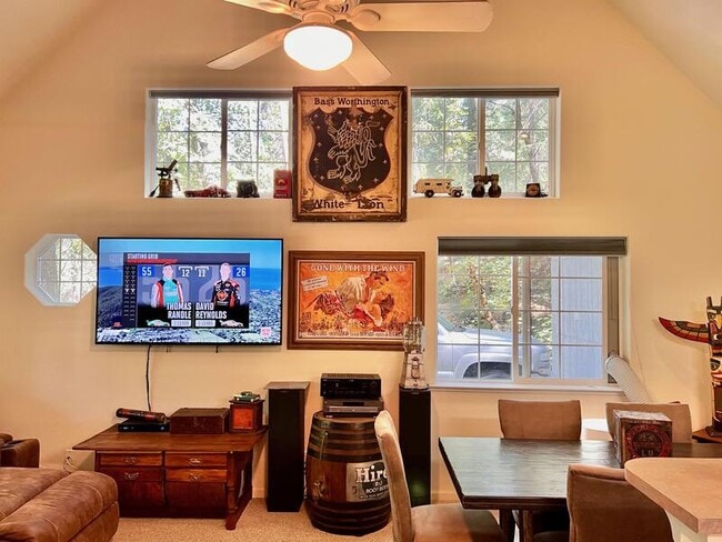 Building Photo - 13051 Sadie D Dr