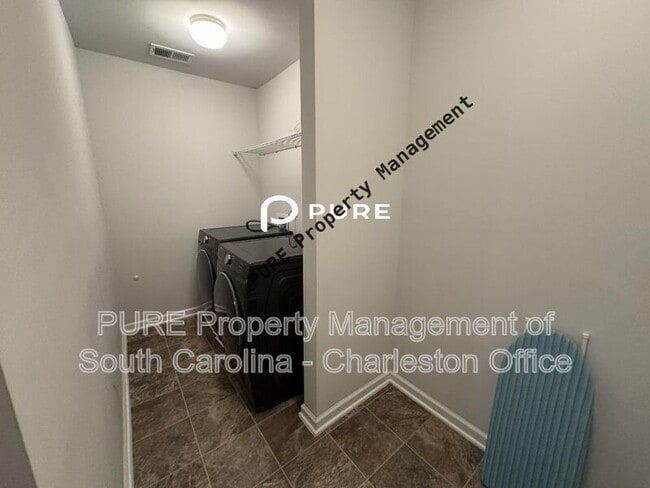 Building Photo - 154 Hickory Ridge Way