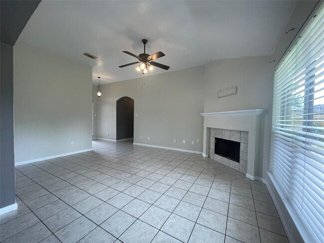 Building Photo - 22207 Falconwood Ln
