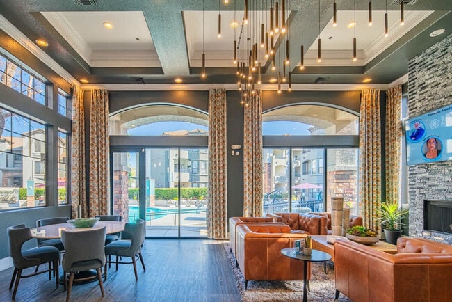 Building Photo - 7455 N 95th Ave