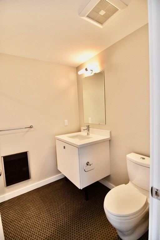 Building Photo - 120 Savin Hill Ave