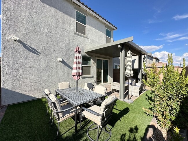 Building Photo - Saguaro Pyle