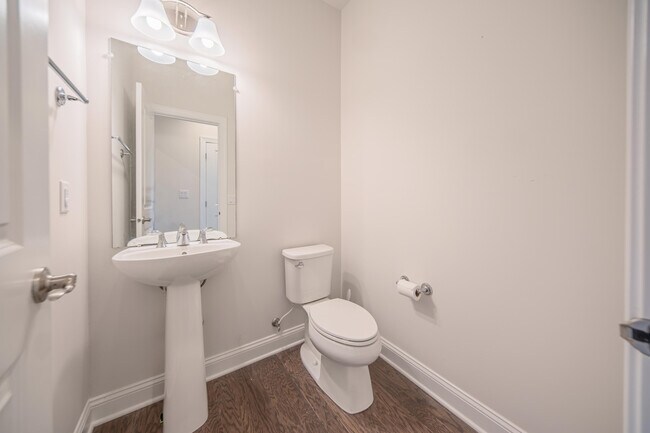 Building Photo - 3081 N Spurway Dr